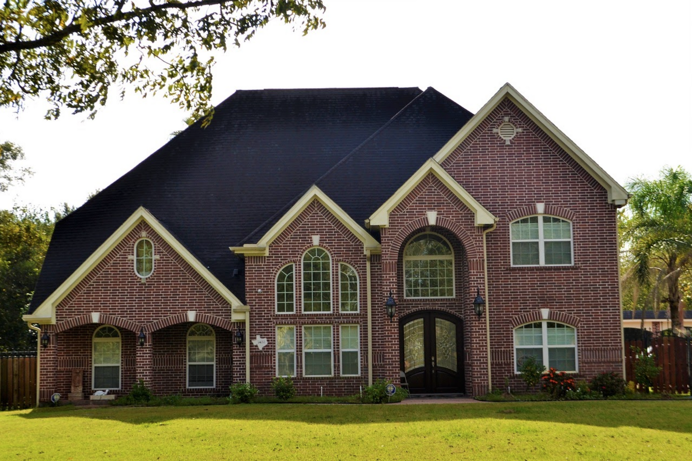 Roof and Brick Color Combinations
